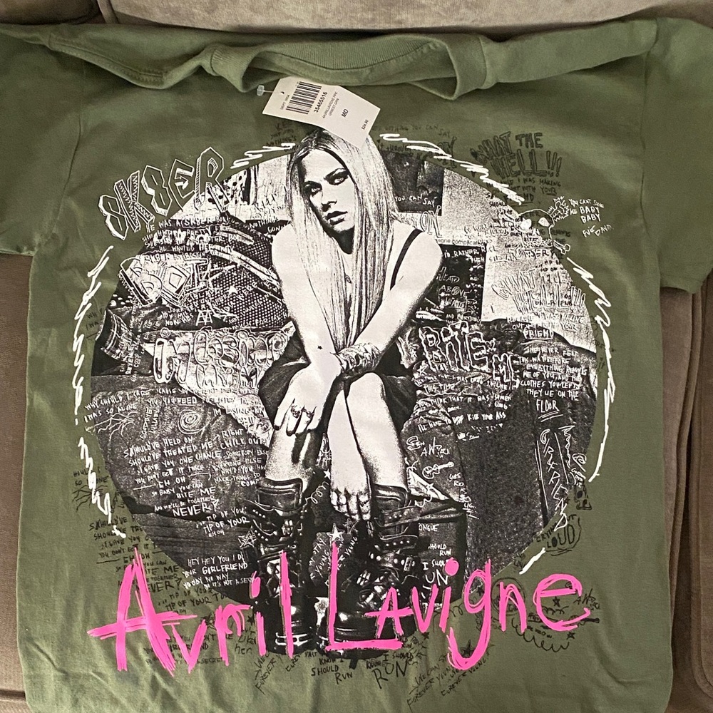 Green Graphic Tee - Short Sleeve
